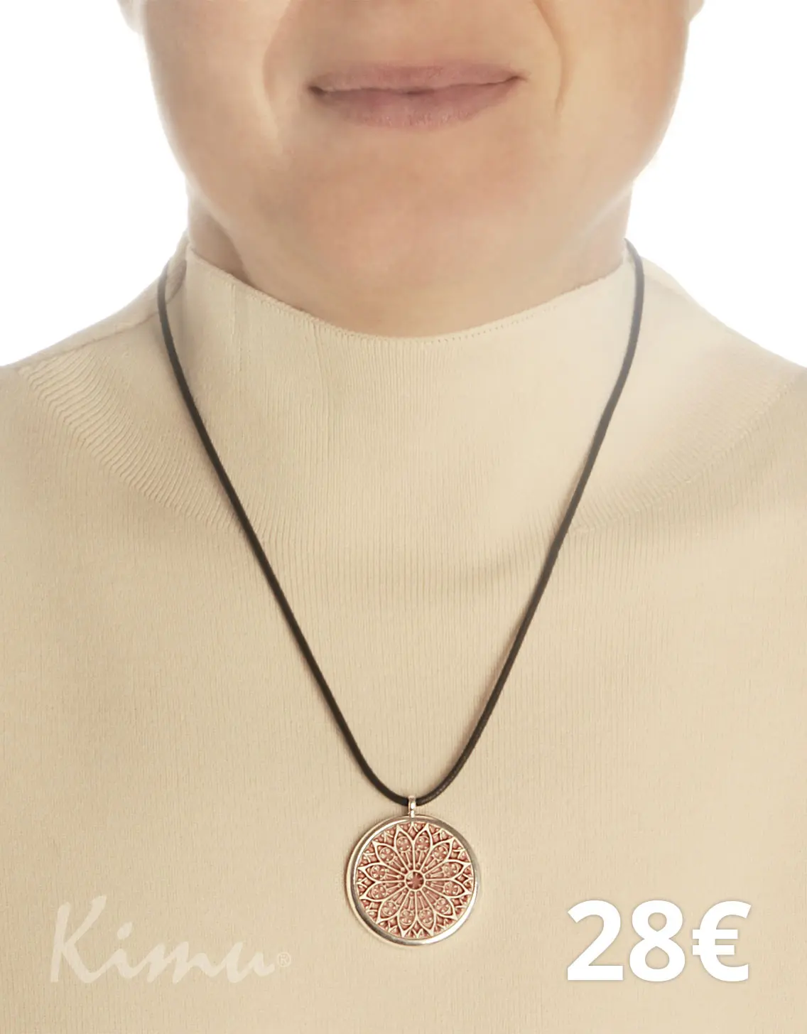 Colgante grande con engaste 28 euros