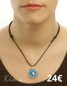 Colgante mediano con engaste 24 euros