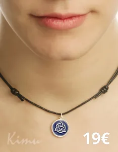 Colgante pequeño con engaste 19 euros